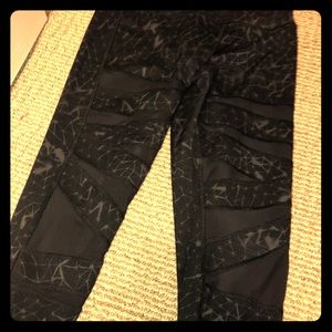 Lululemon Mesh Pattern Leggings 6 RARE